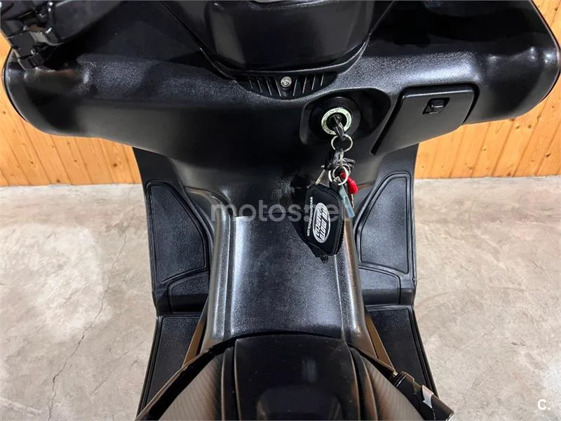 Yamaha TMAX 500 – Vista 15