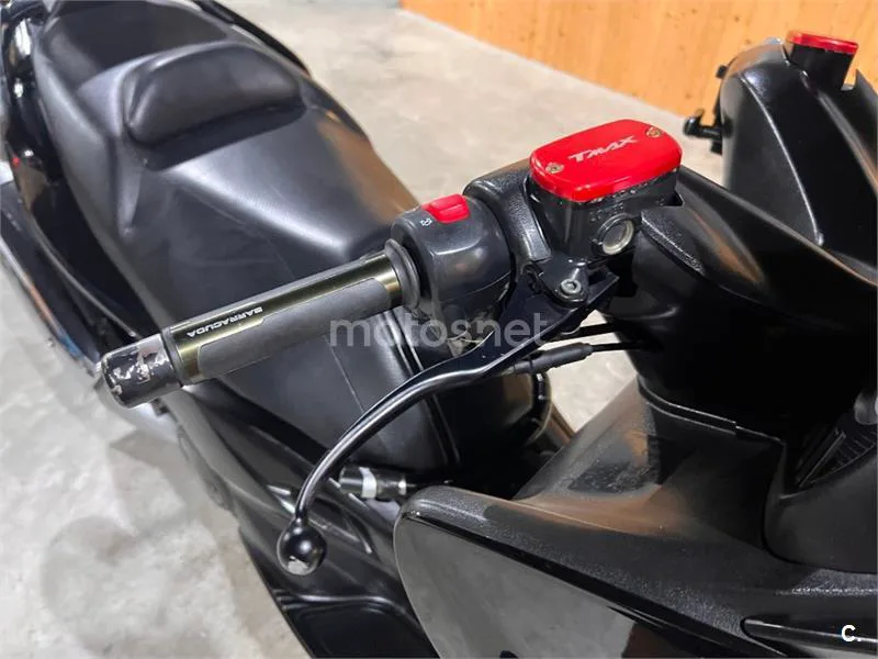 Yamaha TMAX 500 – Vista 40