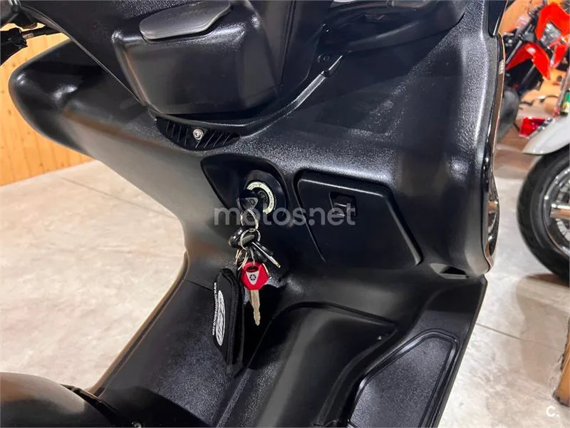 Yamaha TMAX 500 – Vista 42