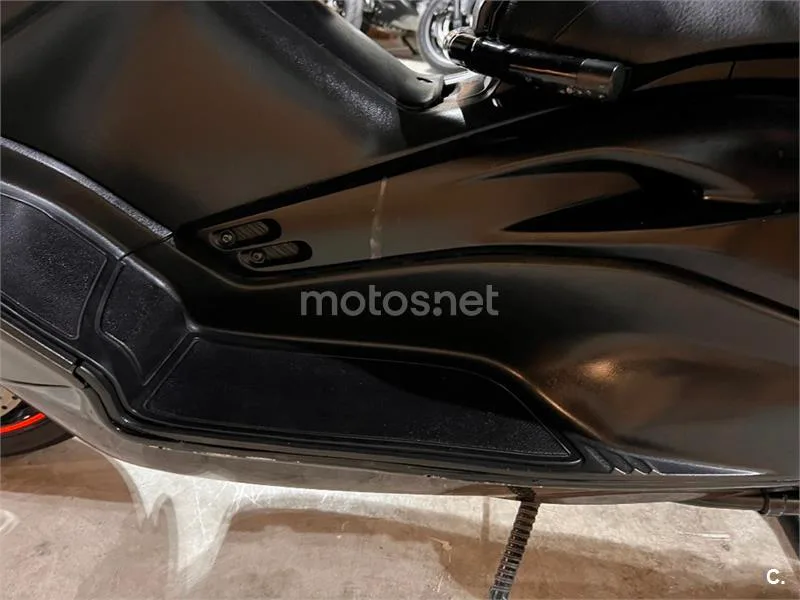 Yamaha TMAX 500 – Vista 64