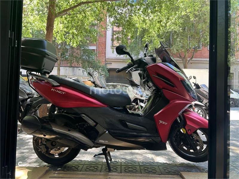 Kymco K-XCT 300i – Vista 3