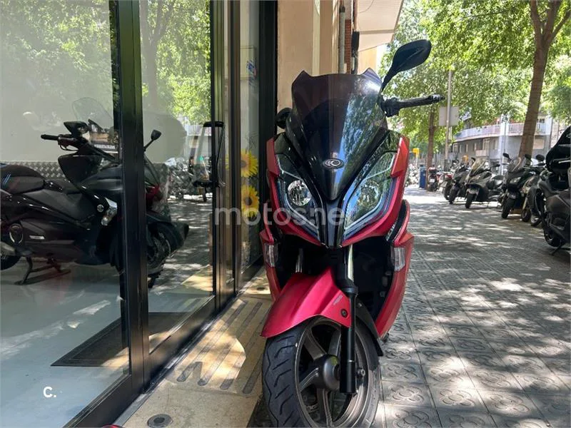 Kymco K-XCT 300i – Vista 4