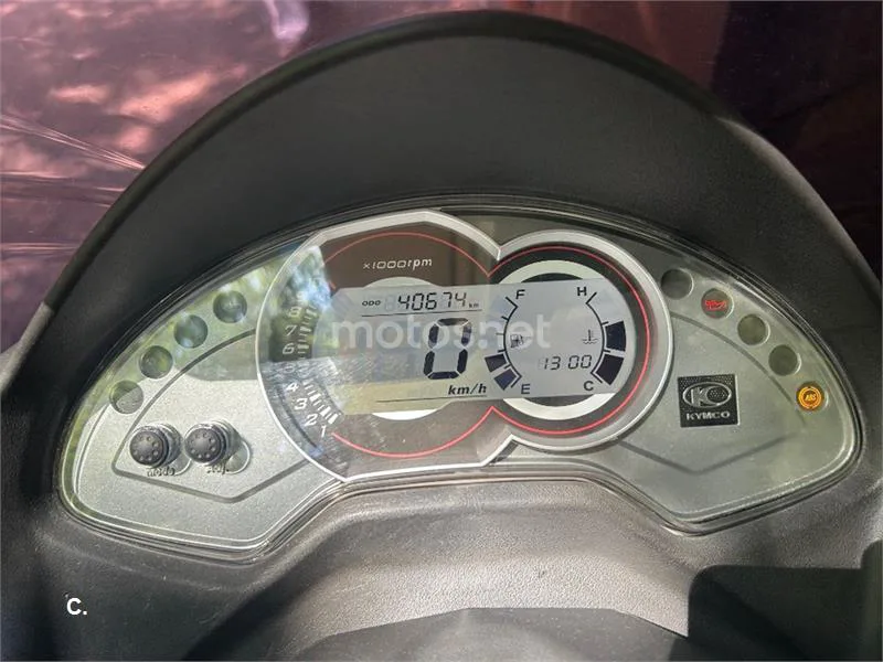 Kymco K-XCT 300i – Vista 7