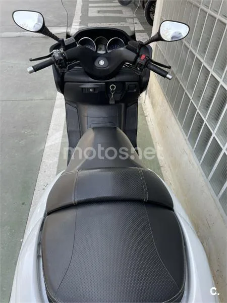 Yamaha Majesty 400 – Vista 8