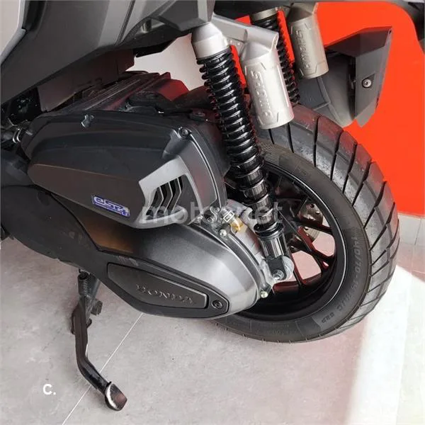 Honda ADV 350 – Vista 9