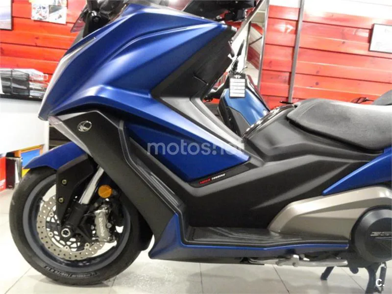 Kymco AK 550 – Vista 5