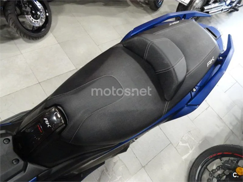 Kymco AK 550 – Vista 8