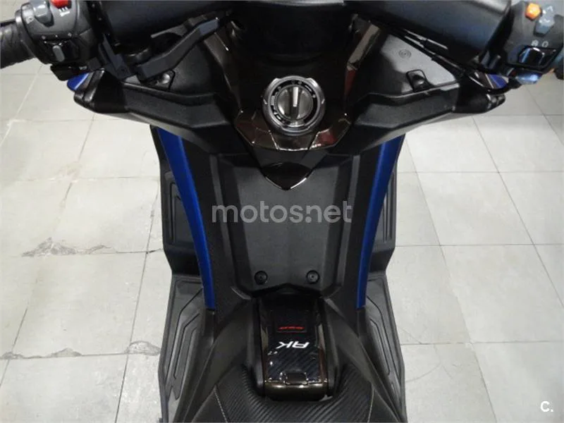 Kymco AK 550 – Vista 10