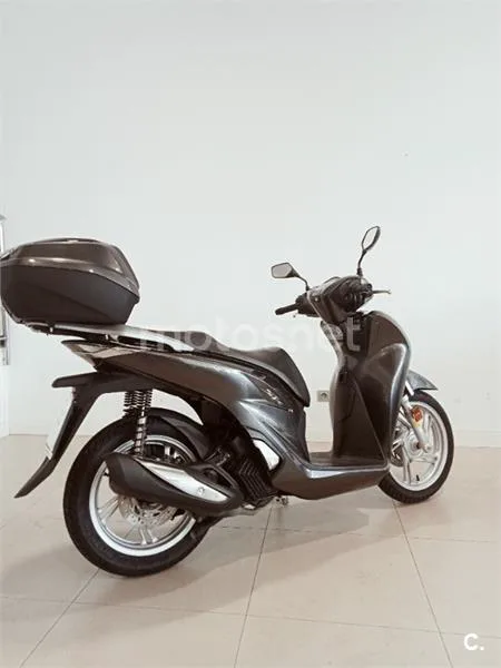 Honda SH 125i – Vista 5