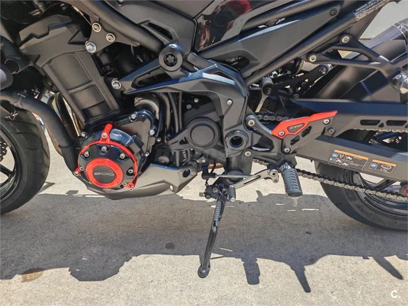 Kawasaki Z900 – Vista 13