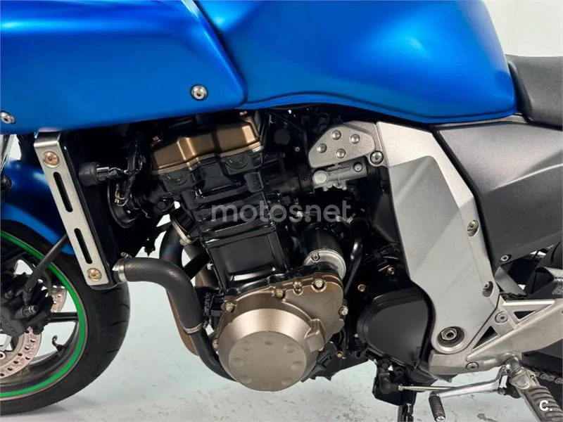 Kawasaki Z750 – Vista 11