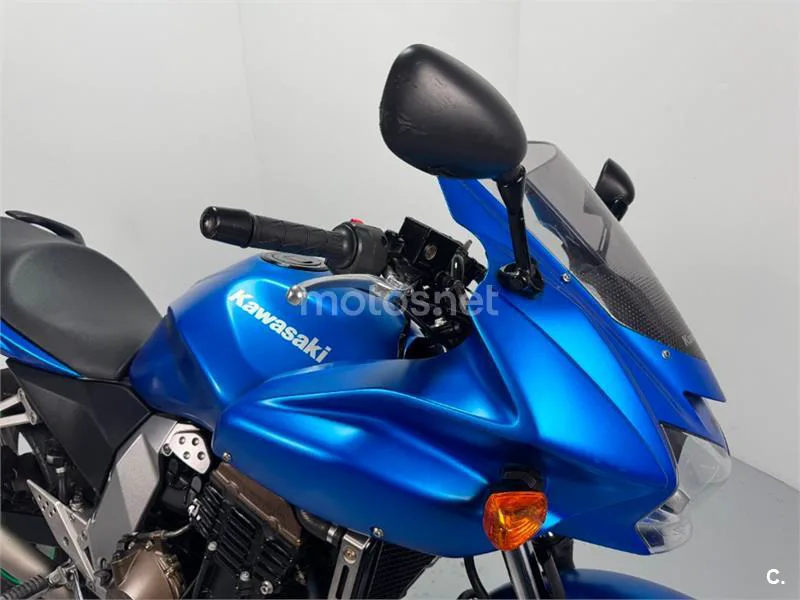 Kawasaki Z750 – Vista 13