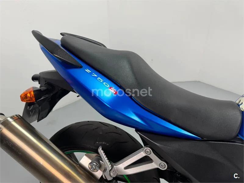 Kawasaki Z750 – Vista 17