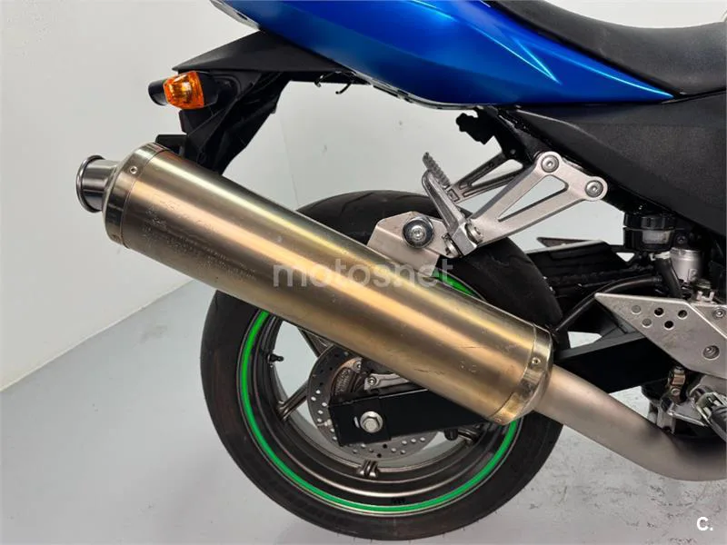 Kawasaki Z750 – Vista 18