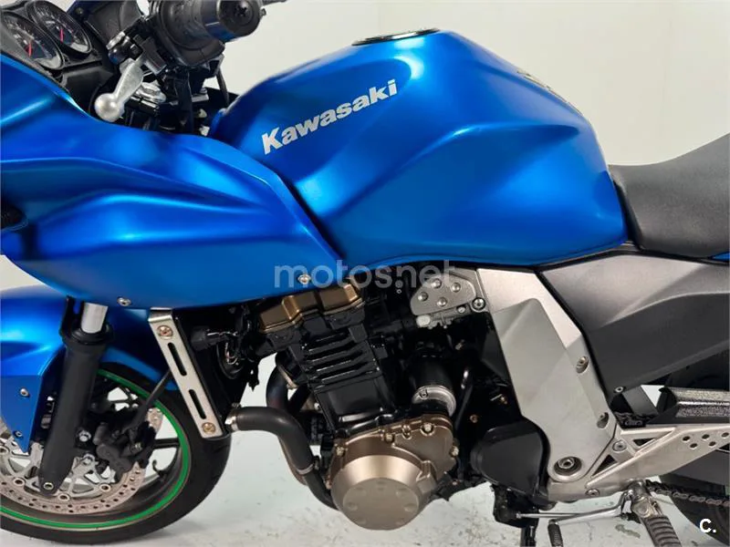 Kawasaki Z750 – Vista 7