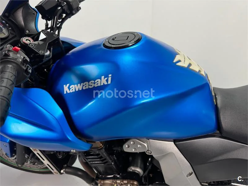 Kawasaki Z750 – Vista 8
