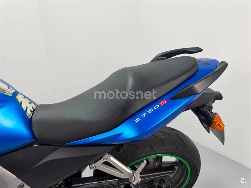 Kawasaki Z750 – Vista 9