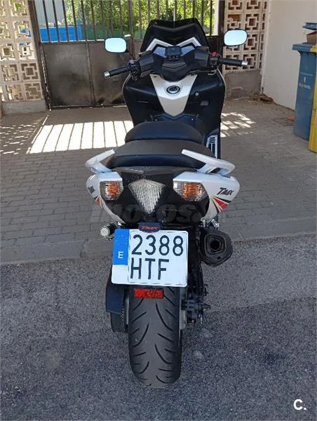 Yamaha TMAX 530 – Vista 4