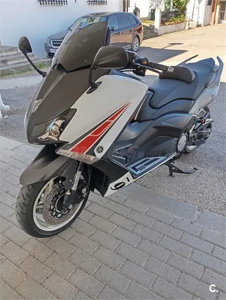 Yamaha TMAX 530 – Vista 8