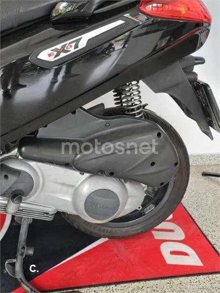 Piaggio X7 Evo 300 – Vista 5