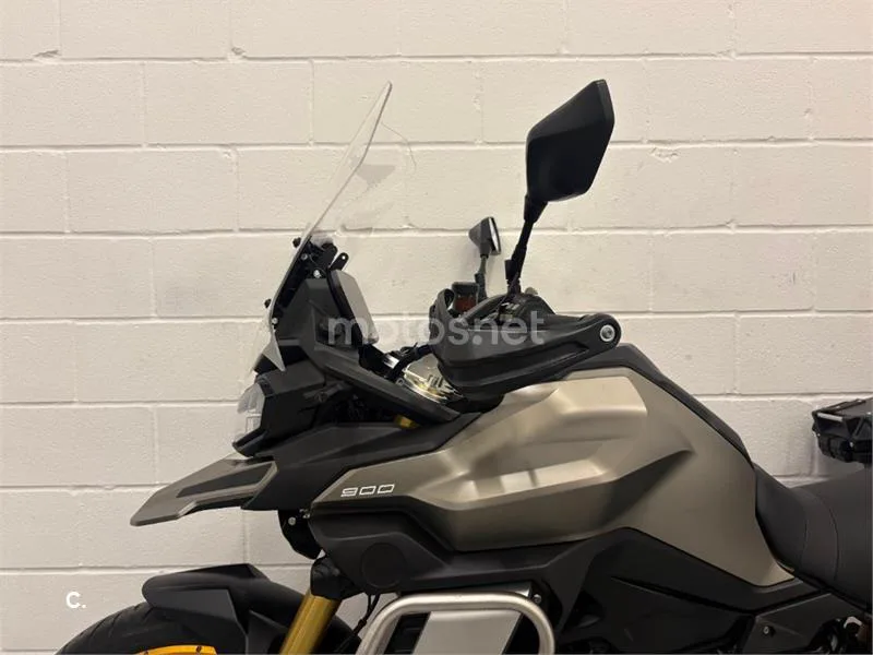 Voge 900 DSX – Vista 16