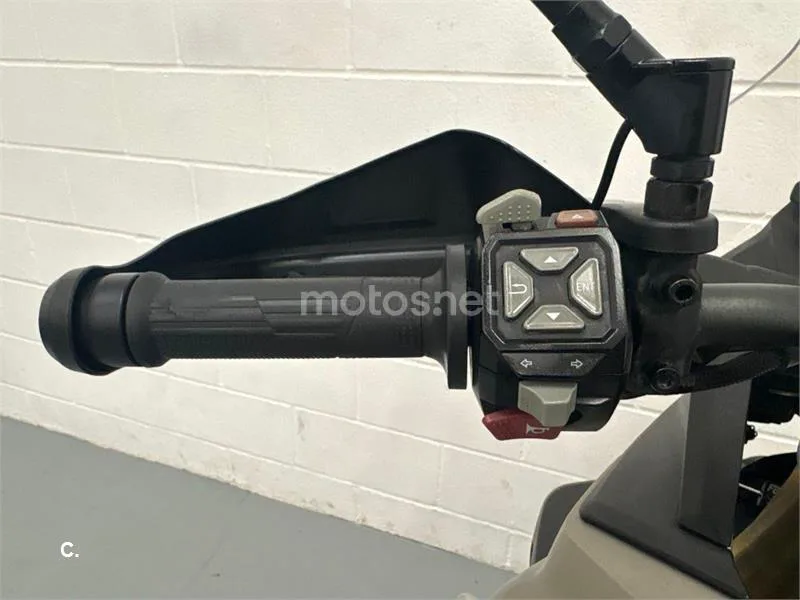 Voge 900 DSX – Vista 23