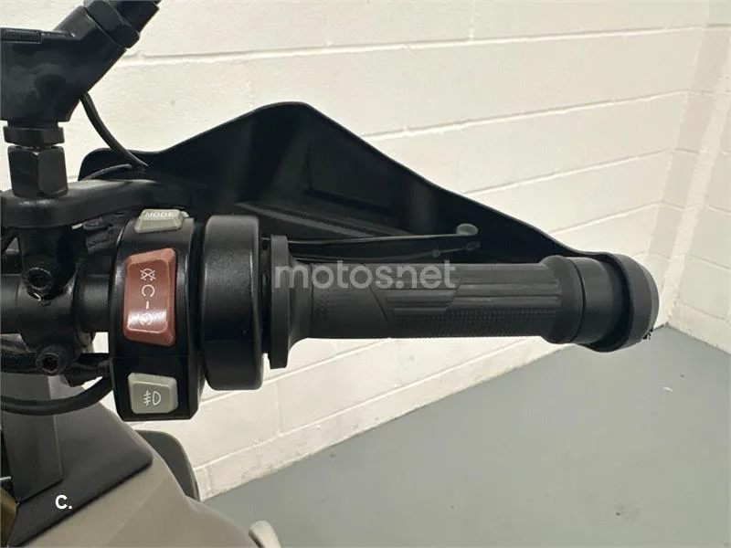 Voge 900 DSX – Vista 24