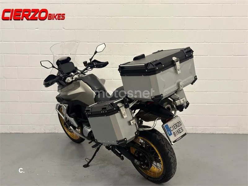 Voge 900 DSX – Vista 4