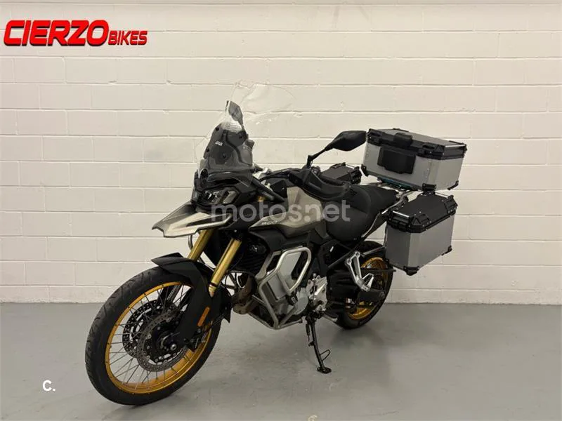 Voge 900 DSX – Vista 6