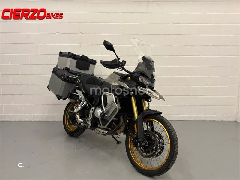 Voge 900 DSX – Vista 8