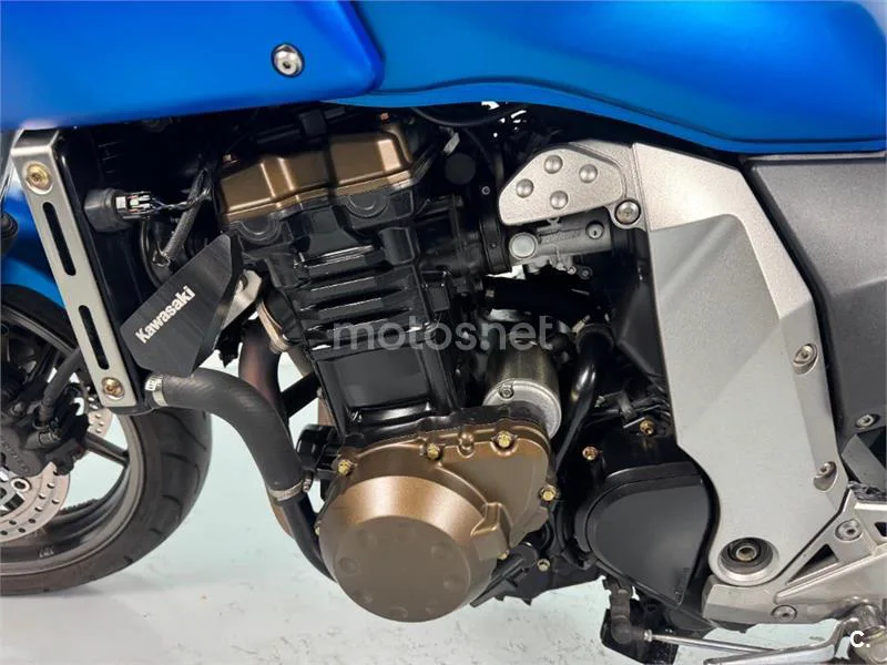 Kawasaki Z750 – Vista 11