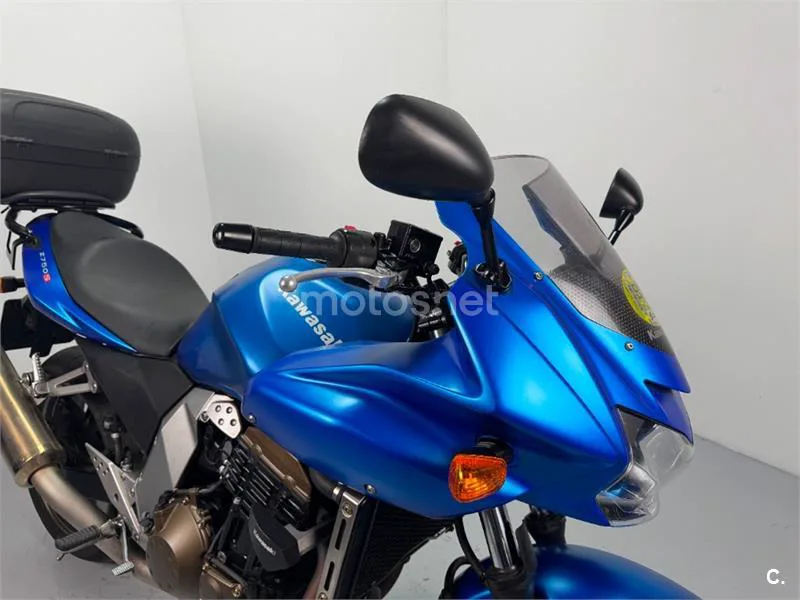 Kawasaki Z750 – Vista 14