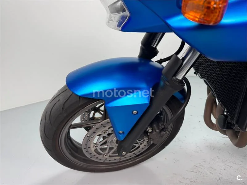 Kawasaki Z750 – Vista 5