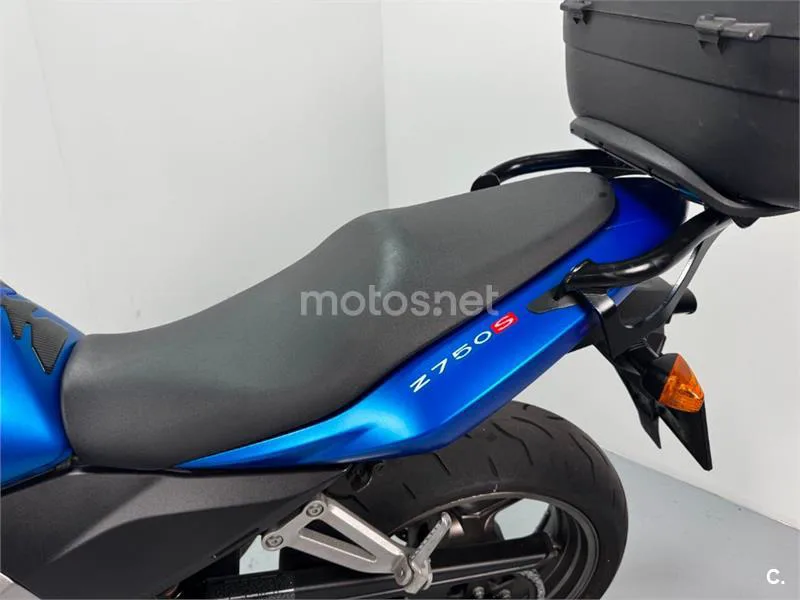 Kawasaki Z750 – Vista 9