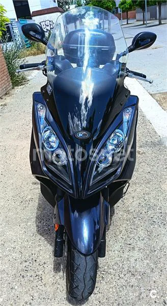 Kymco Super Dink 300 – Vista 3