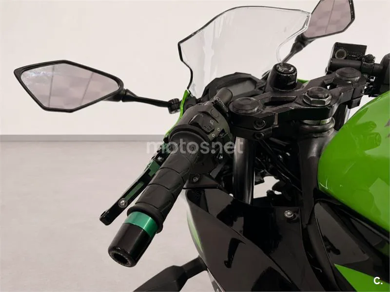 Kawasaki Ninja 125 – Vista 13