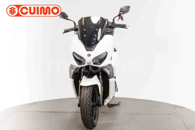 Keeway Vieste 300 – Vista 20