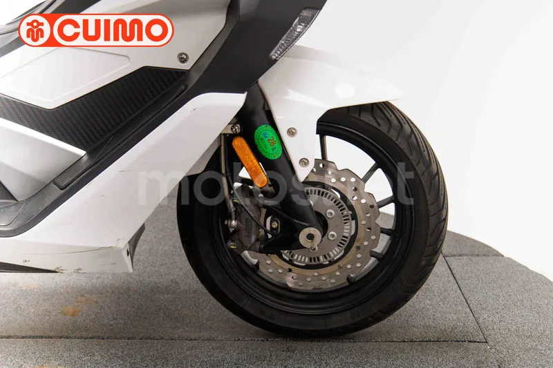 Keeway Vieste 300 – Vista 25