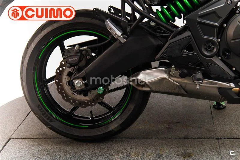Kawasaki Versys – Vista 13