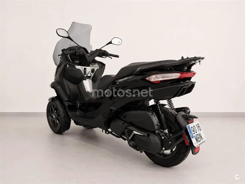 Piaggio MP3 – Vista 11