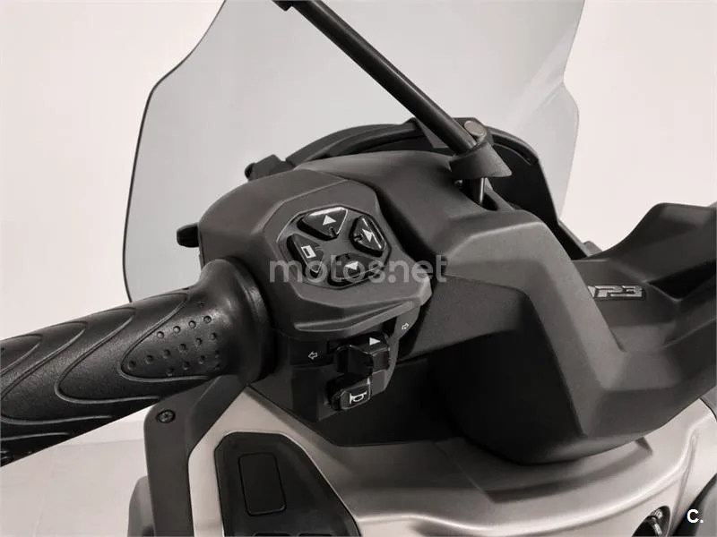 Piaggio MP3 – Vista 13