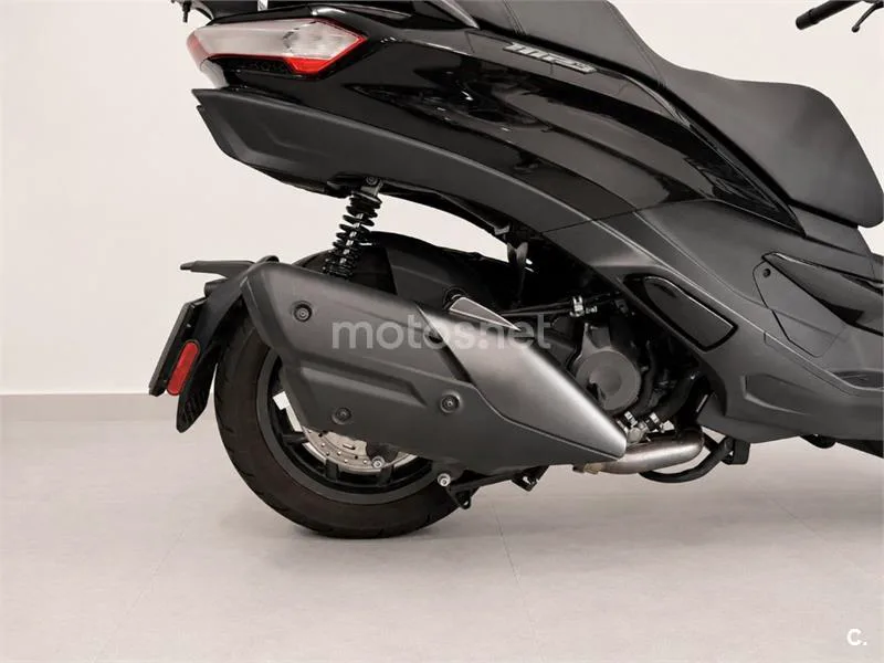 Piaggio MP3 – Vista 3