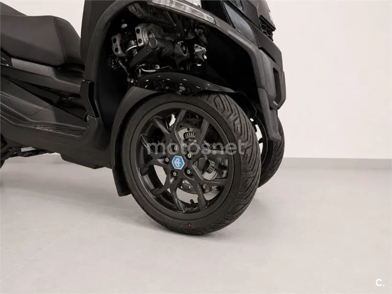 Piaggio MP3 – Vista 4