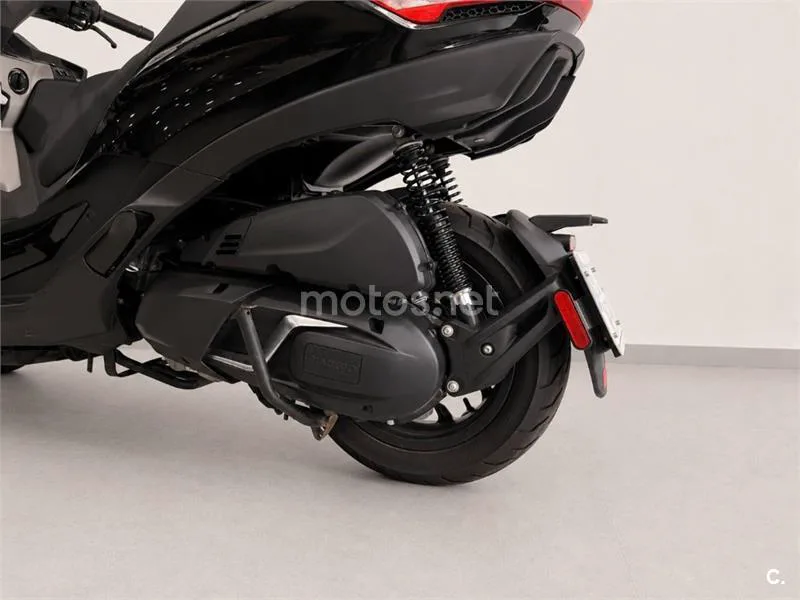 Piaggio MP3 – Vista 10