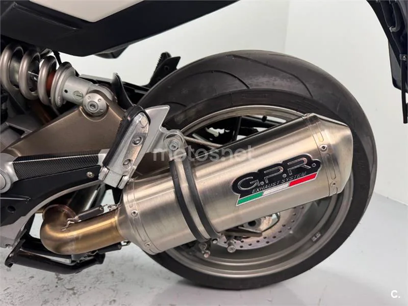 Aprilia Mana 850 GT – Vista 12