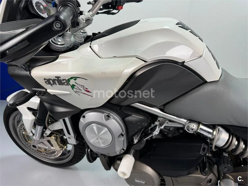 Aprilia Mana 850 GT – Vista 8