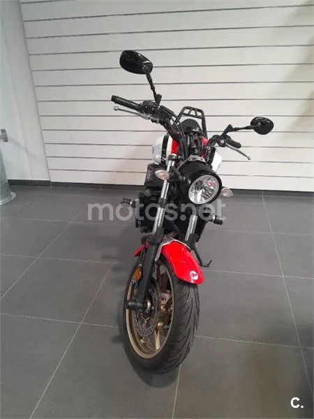 Yamaha XSR 700 – Vista 5