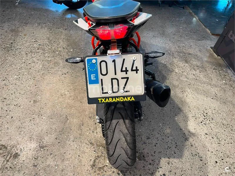 KTM 125 – Vista 4