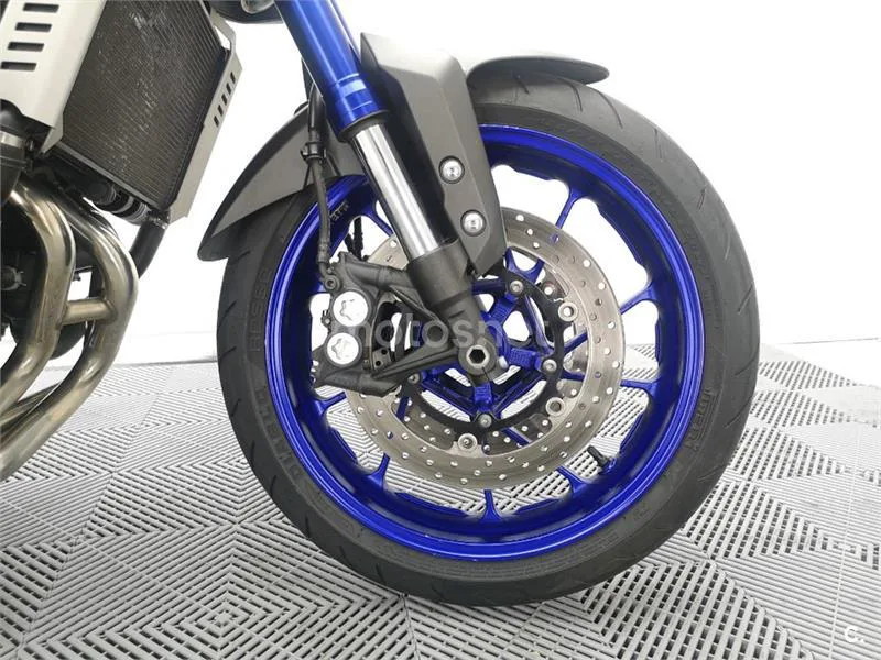 Yamaha MT-09 – Vista 11