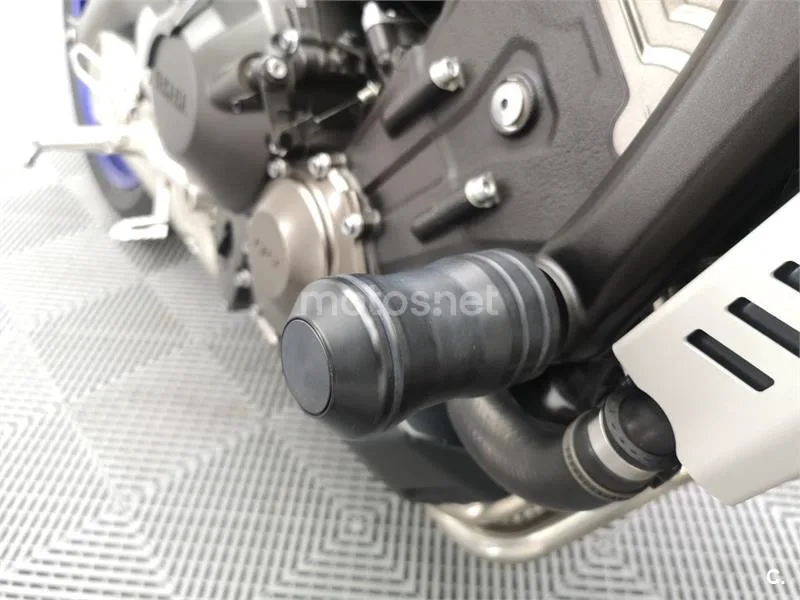 Yamaha MT-09 – Vista 12